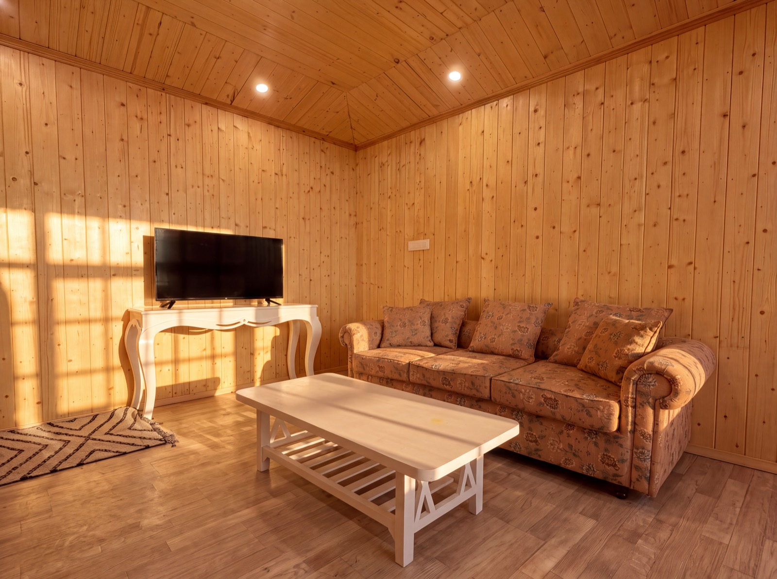 Zafran — interior